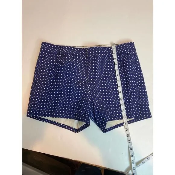 Banana Republic  Shorts Blue Square Pattern Preppy -- Size 8 - Picture 2 of 9